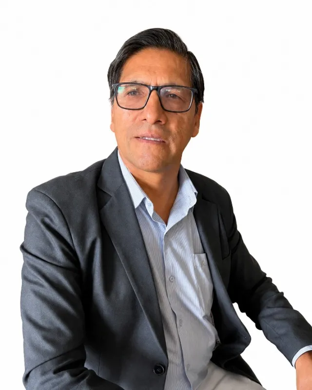 Foto de Dr. Enrique Rivera Vela