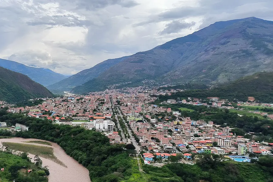 Quillabamba y el valle desde el mirador